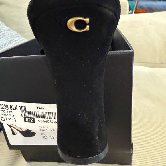 Coach Elegant Black Velvet Heels - Picture 7 of 7